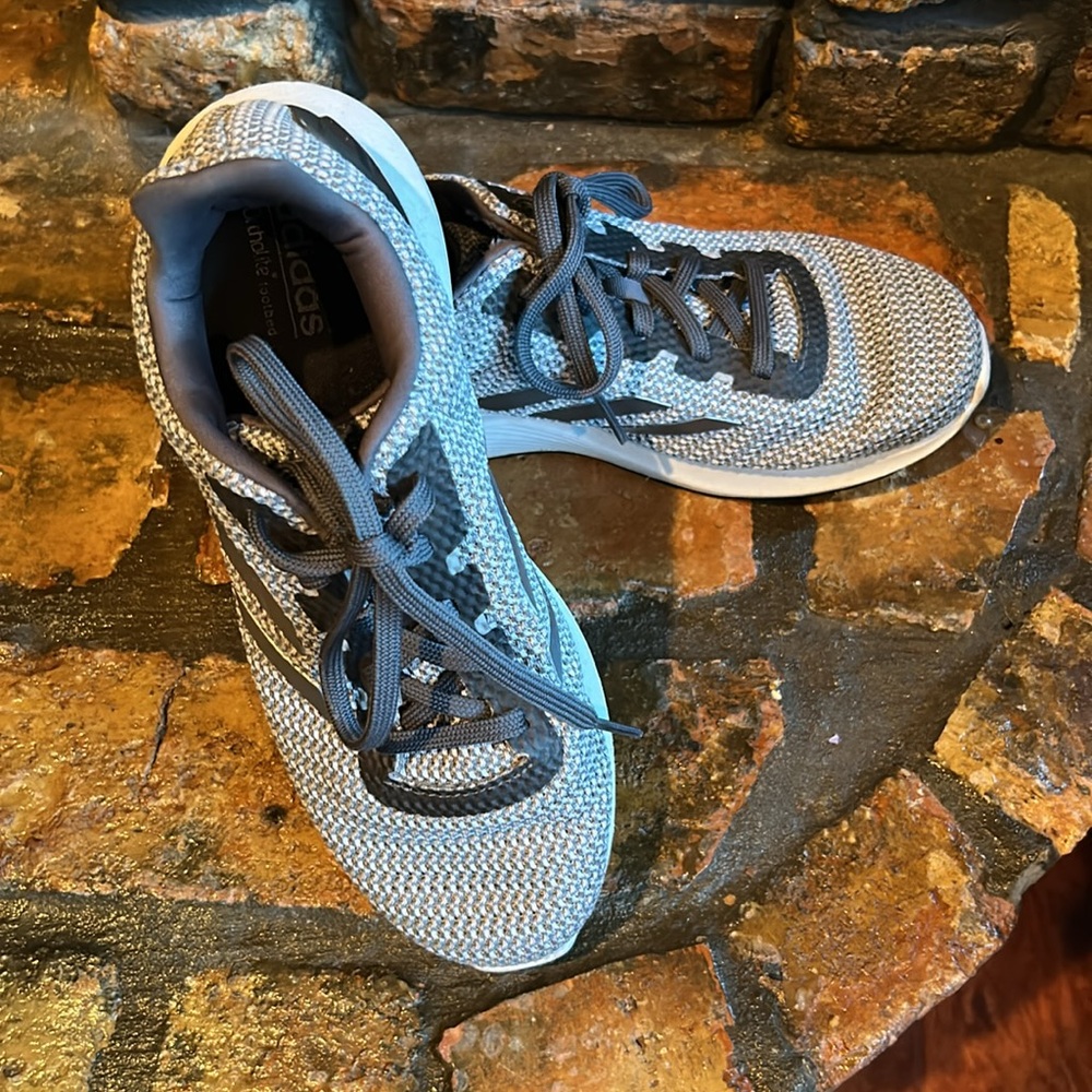 Adidas sneakers. - Picture 2 of 5